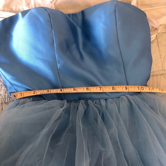 Sherri Hill - 52693 Strapless Ruffle Fringed Tulle Ball Gown Size 00 Unaltered - Picture 5 of 12